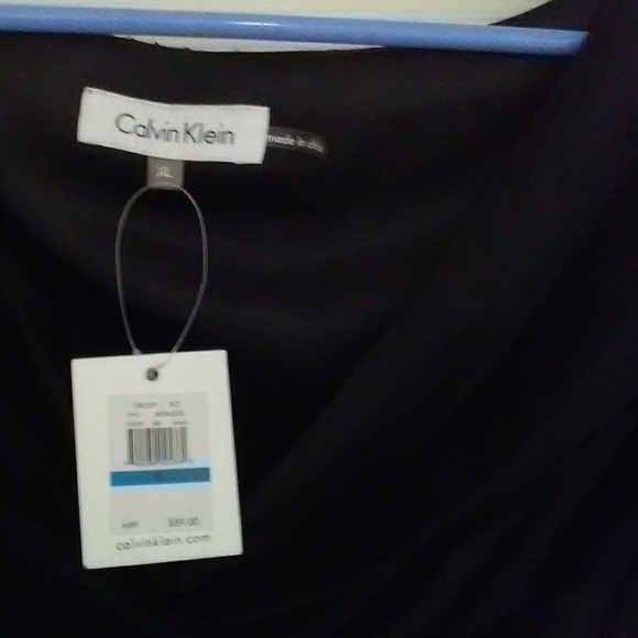 Calvin Klein top - Picture 2 of 3